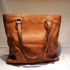 Michael Kors tote/pocketbook
